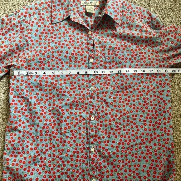 🦋 Eddie Bauer Button Down Long Sleeve Blue Red Floral Small - Picture 3 of 4